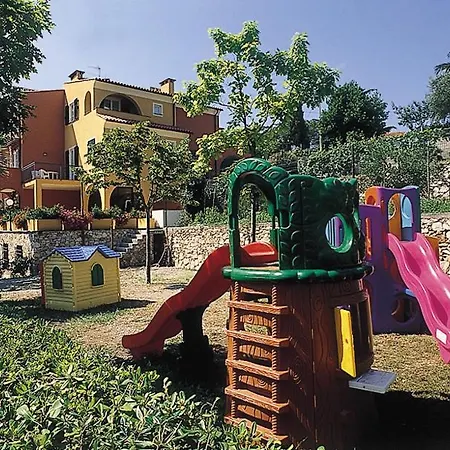 Kamp alanı Pian Dei Boschi Pietra Ligure