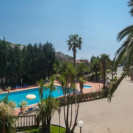 Pian Dei Boschi 3* Pietra Ligure