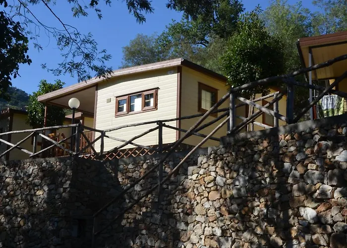 营地 Pian Dei Boschi 皮特拉利古