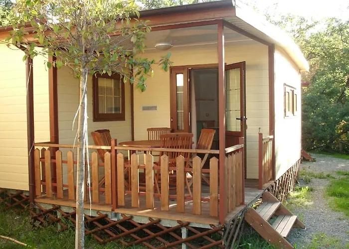 Pian Dei Boschi 营地 皮特拉利古