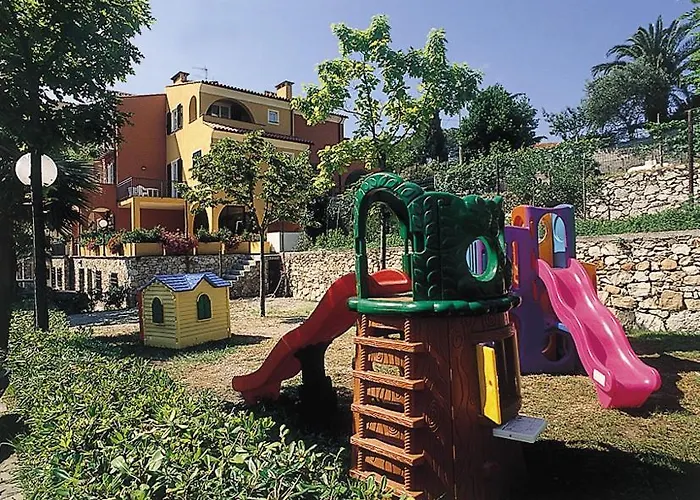 营地 Pian Dei Boschi 皮特拉利古